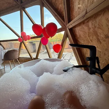 مكان تخييم El Moli Glamping Escapada Romantica *