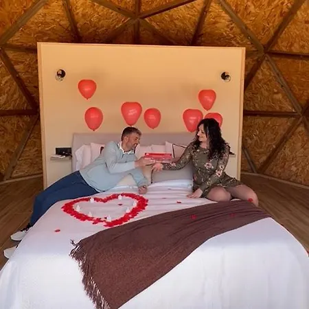 Camping El Moli Glamping Escapada Romantica Adzaneta