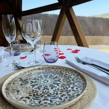 El Moli Glamping Escapada Romantica Kemping