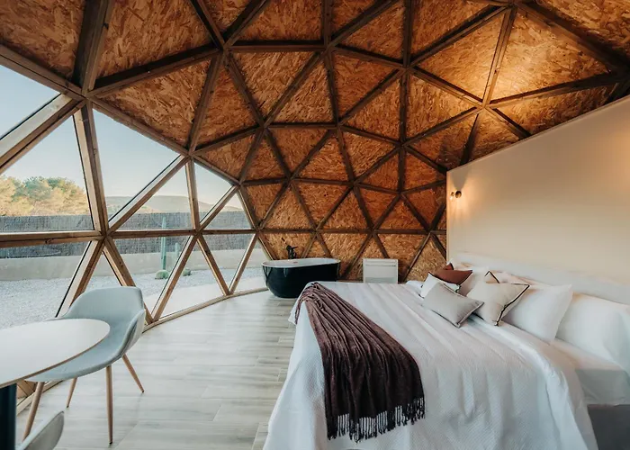 Campingplads El Moli Glamping Escapada Romantica Adzaneta